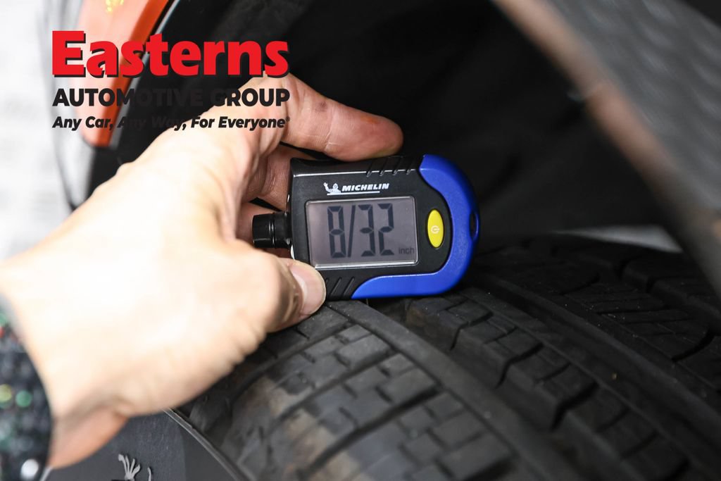 Used 2024 Jeep Wagoneer Series III w/ Premium Group I AWD/4WD image 34
