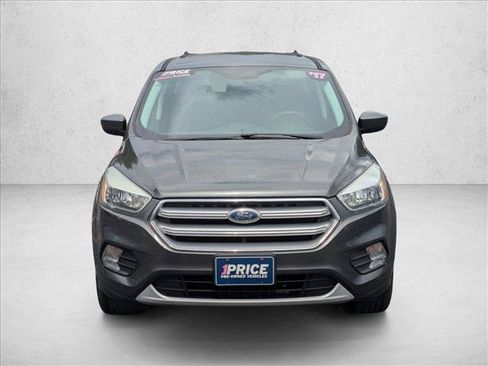 Used 2017 Ford Escape SE AWD/4WD image 2