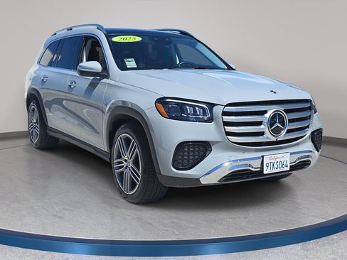 Used 2025 Mercedes-Benz GLS 450 4MATIC image 4