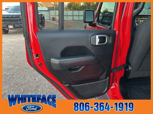 Used 2023 Jeep Gladiator Overland AWD/4WD image 33