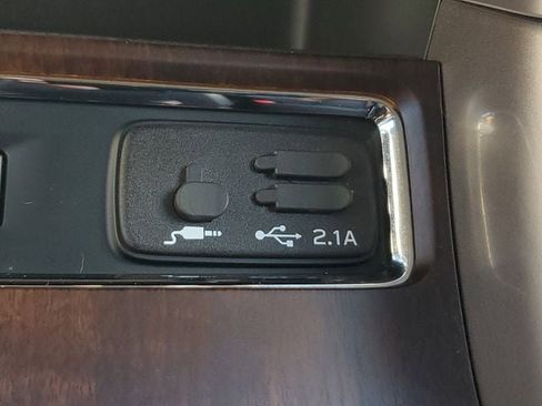 Used 2022 Subaru Ascent Touring image 33