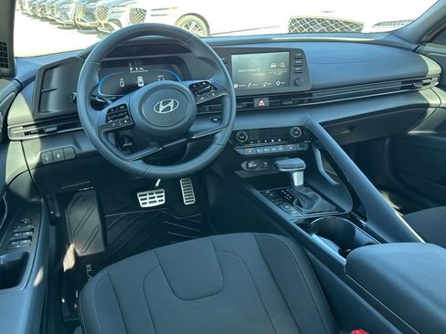 New 2026 Hyundai Elantra SEL Sport image 7