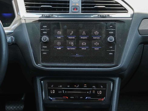 Certified 2022 Volkswagen Tiguan SE FWD image 13