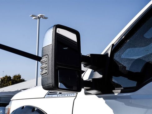 Used 2015 Ford F350 Lariat w/ Lariat Ultimate Package image 44