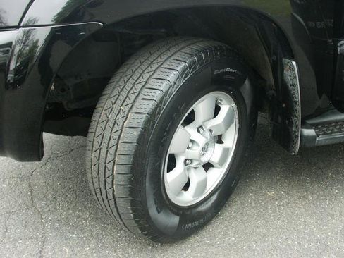 Used 2007 Toyota 4Runner SR5 AWD/4WD image 18