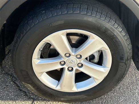 Used 2013 Toyota RAV4 XLE image 7
