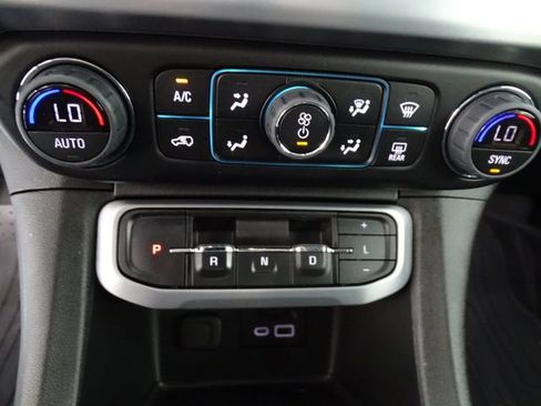 Used 2023 GMC Acadia SLT w/ Preferred Package AWD/4WD image 13