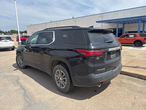 Used 2023 Chevrolet Traverse LT w/ LPO, Floor Liner Package FWD image 5