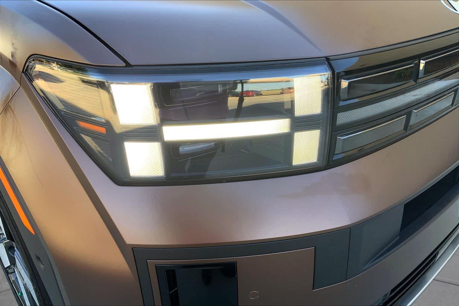 Used 2024 Hyundai Santa Fe Limited FWD image 27
