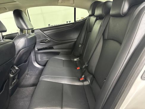 Used 2024 Lexus ES 350 w/ Premium Package FWD image 25
