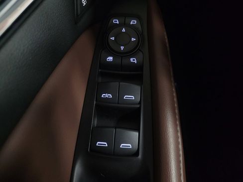 Used 2018 Buick Enclave Avenir w/ Avenir Technology Package image 27