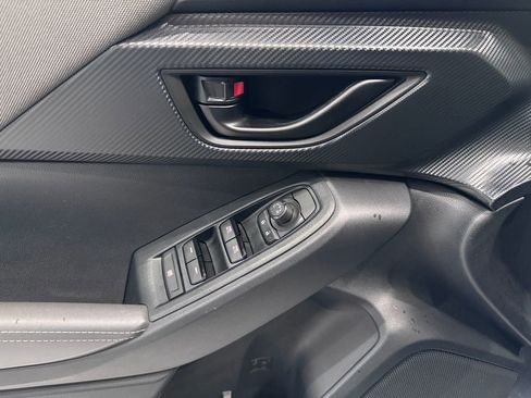 Used 2024 Subaru Crosstrek 2.0i Premium image 25