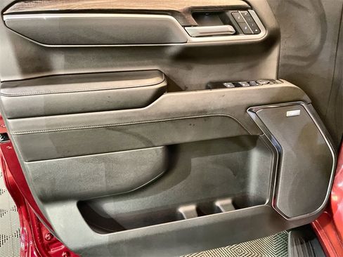 Certified 2025 Chevrolet Silverado 1500 LTZ w/ LTZ Premium Package image 21