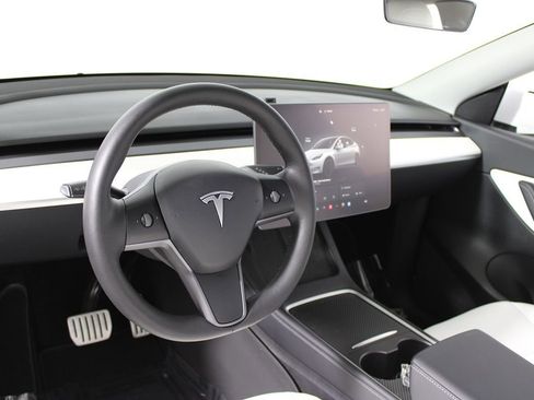 Used 2022 Tesla Model Y Performance image 25