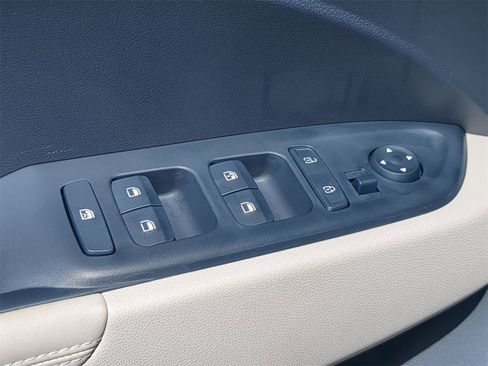 New 2025 Hyundai Venue Limited image 20