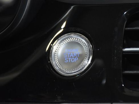 New 2026 Genesis G70 2.5T image 12