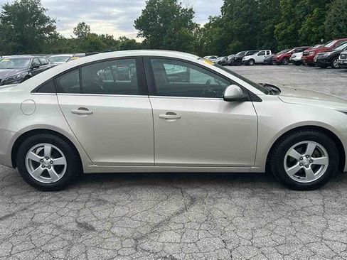Used 2016 Chevrolet Cruze LT FWD image 1