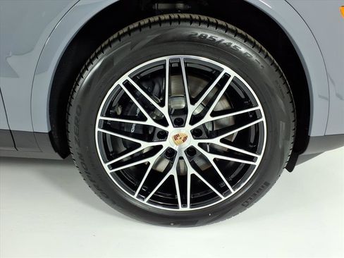 New 2026 Porsche Cayenne E-Hybrid image 31