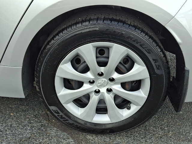 Used 2021 Toyota Corolla LE FWD image 5