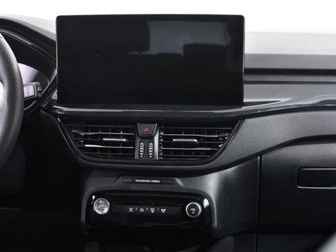 Used 2023 Ford Escape ST-Line w/ Tech Pack #1 image 9