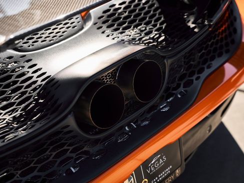 Used 2024 McLaren 750S Spider image 16