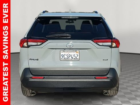 Used 2022 Toyota RAV4 XLE image 4