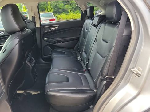 Used 2022 Ford Edge Titanium AWD/4WD image 9