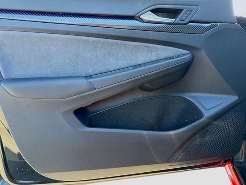 Used 2025 Volkswagen Golf R Black Edition image 21