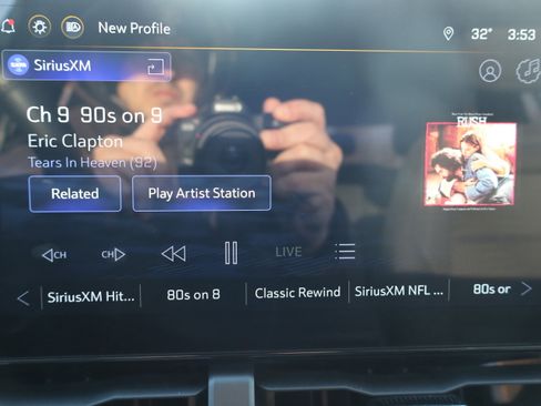 Used 2025 Chevrolet Equinox LT image 21