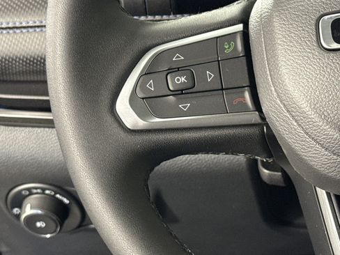 New 2026 Jeep Compass Latitude image 14