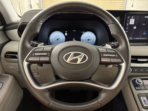 Used 2024 Hyundai Palisade SEL w/ Premium Package image 16