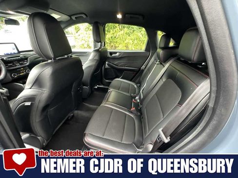 Used 2025 Ford Escape ST-Line Select AWD/4WD image 21
