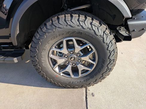 New 2025 Ford Bronco Badlands image 10