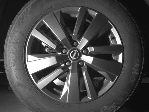 Used 2025 Nissan Pathfinder SV AWD/4WD image 15
