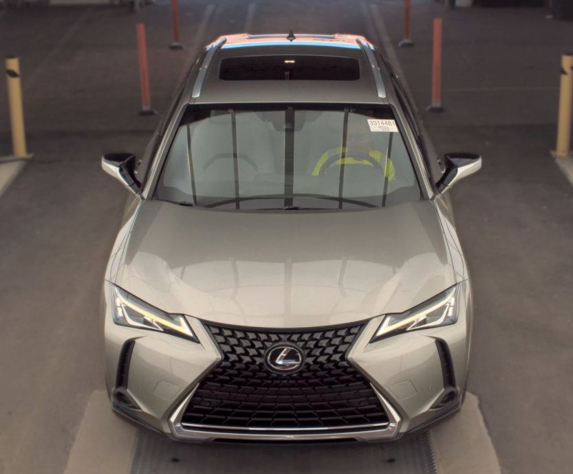 Used 2022 Lexus UX 200 w/ Premium Package FWD image 7