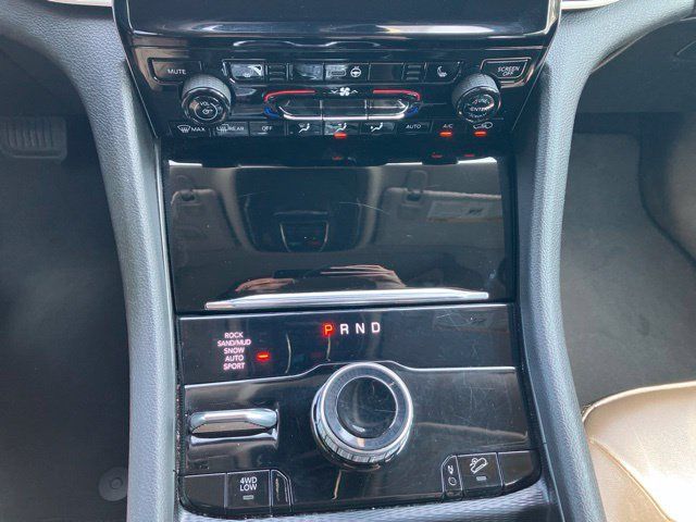 Used 2024 Jeep Grand Cherokee Limited 4xe AWD/4WD image 14