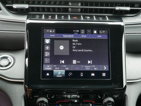 Used 2024 Jeep Grand Cherokee Altitude AWD/4WD image 22