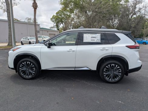 New 2026 Nissan Rogue Platinum image 7