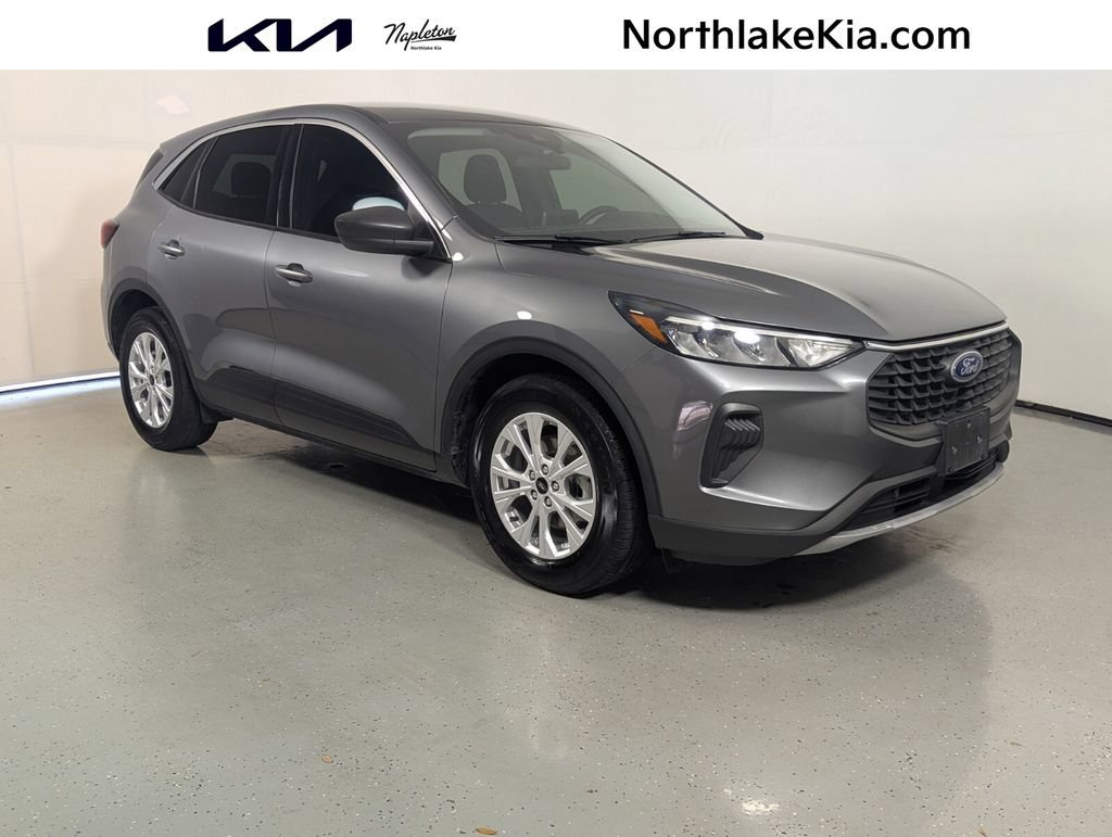 Used 2023 Ford Escape Active FWD image 1
