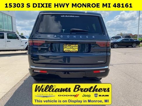 Used 2024 Jeep Wagoneer Series II w/ Flexible Seating Group image 6