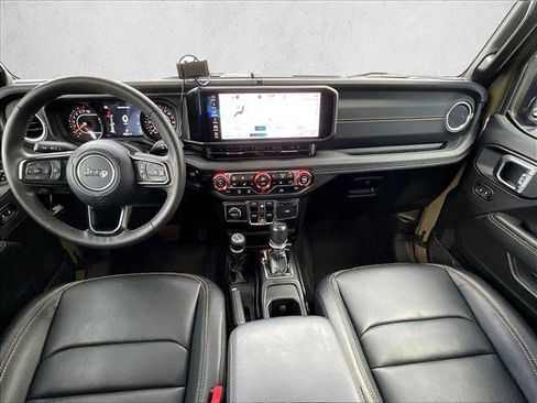 Used 2025 Jeep Gladiator Sport AWD/4WD image 15