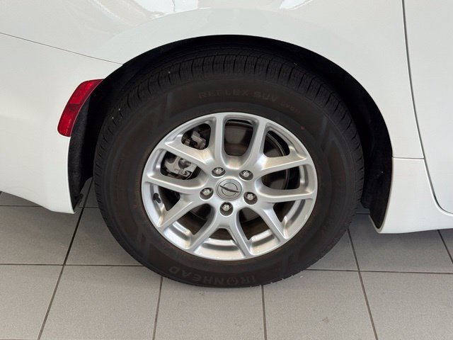 Used 2023 Chrysler Pacifica Touring-L FWD image 39
