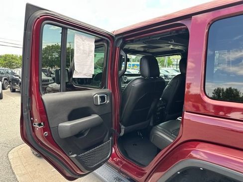 Used 2021 Jeep Wrangler Unlimited Sahara AWD/4WD image 18