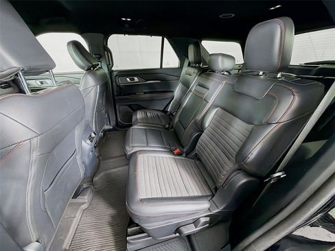 Used 2025 Ford Explorer ST-Line w/ Premium Package AWD/4WD image 24