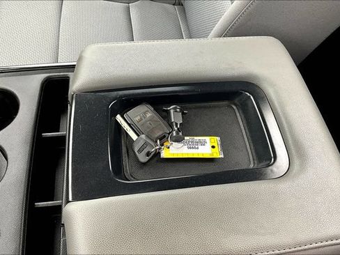 Used 2018 GMC Sierra 2500 4x4 Regular Cab image 32