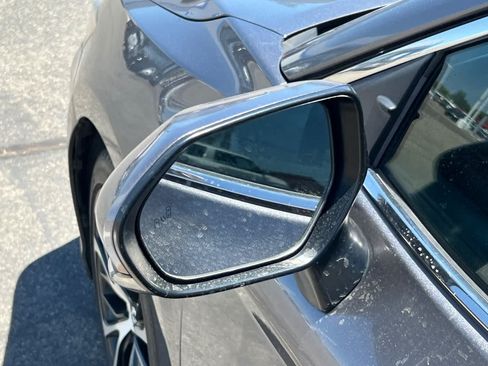Used 2019 Toyota Camry SE w/ Audio Package FWD image 8