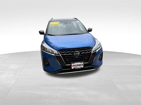 Used 2024 Nissan Kicks SR w/ SR Premium Package FWD image 4