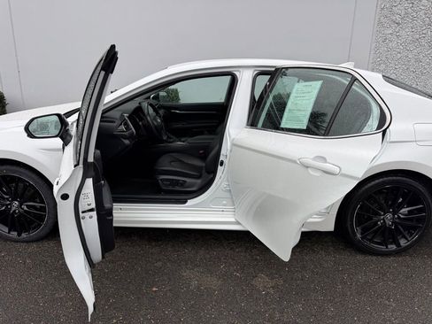 Used 2023 Toyota Camry XSE FWD image 15