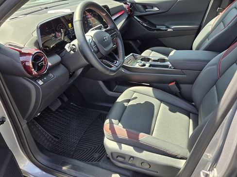 Certified 2026 Chevrolet Equinox RS w/ Convenience Package III FWD image 9