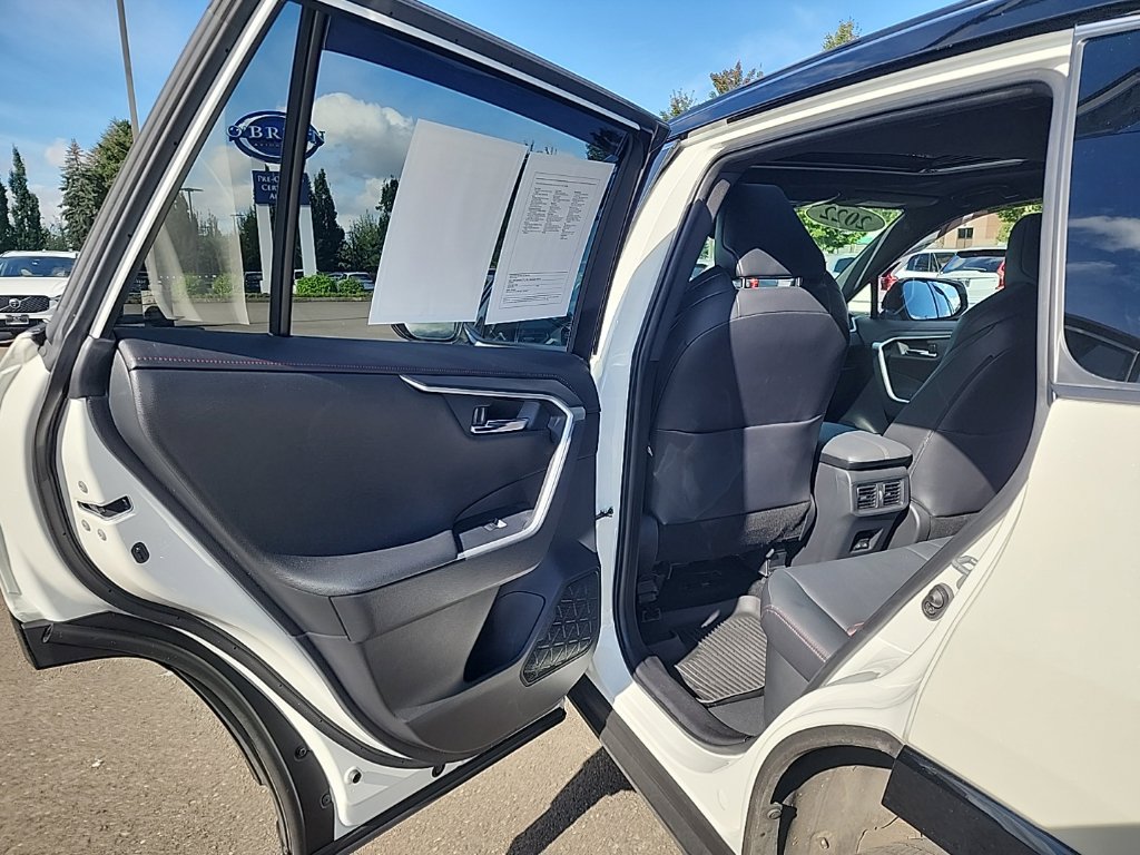Used 2022 Toyota RAV4 XSE AWD/4WD image 15